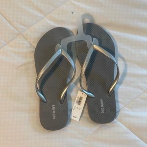 Brand new size 9 Flip flops from Old Navy!